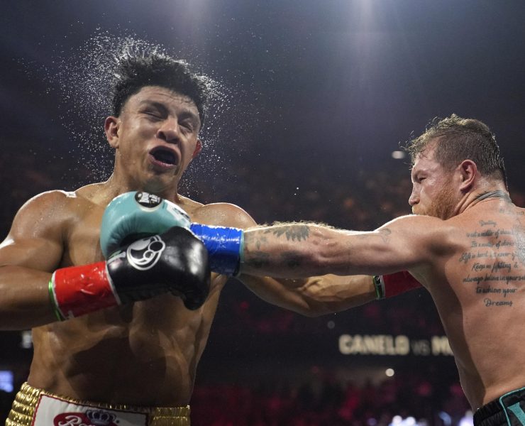 Canelo gana ante Jaime Munguía