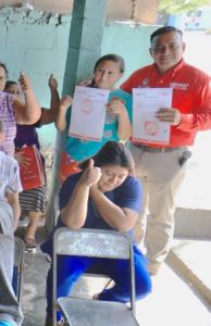 El abanderado del PRI, PAN y PRD, sostuvo reuniones vecinales en colonias del III Distrito Federal, entre ellas San José Tecoh, donde dio cuenta de  varias propuestas.