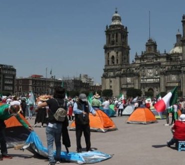 Reubican Plantón en el Zócalo por Cierre de Campaña de Claudia Sheinbaum