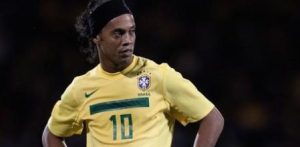 Ronaldinho sorprendió con su declaración, que no va a ver ningún partido de Brasil en la Copa América, ya que le falta garra y ganas de jugar. 