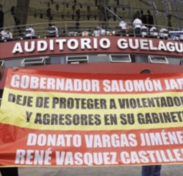 Periodistas de Oaxaca protestan en la Guelaguetza