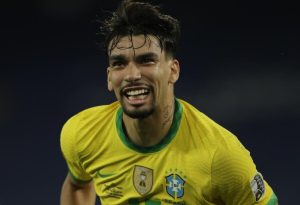 El jugador del West Ham de Inglaterra, Lucas Paquetá, lleva tres goles y tres asistencias con Brasil, en todas las competencias, después de la final del Mundial de Qatar 2022. 