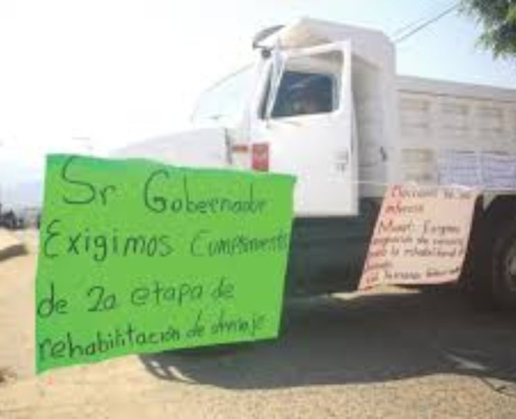 Después de 12 años en el olvido Fraccionamiento El Rosario pide ayuda