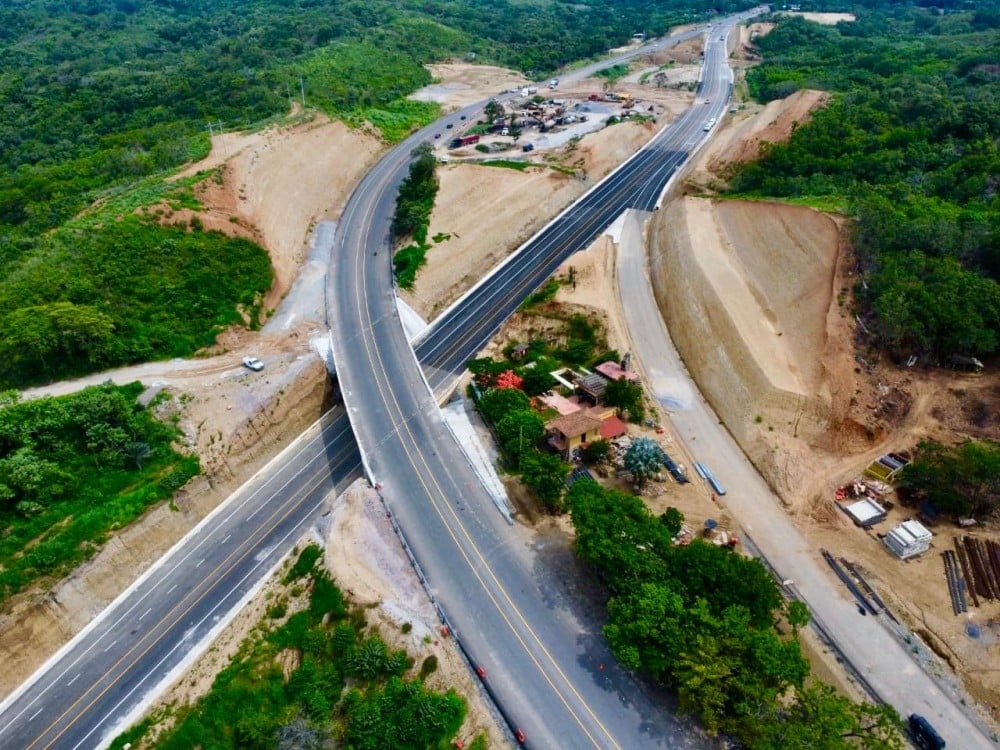 Sheinbaum y López Obrador Inauguran Carretera Acayucan-La Ventosa