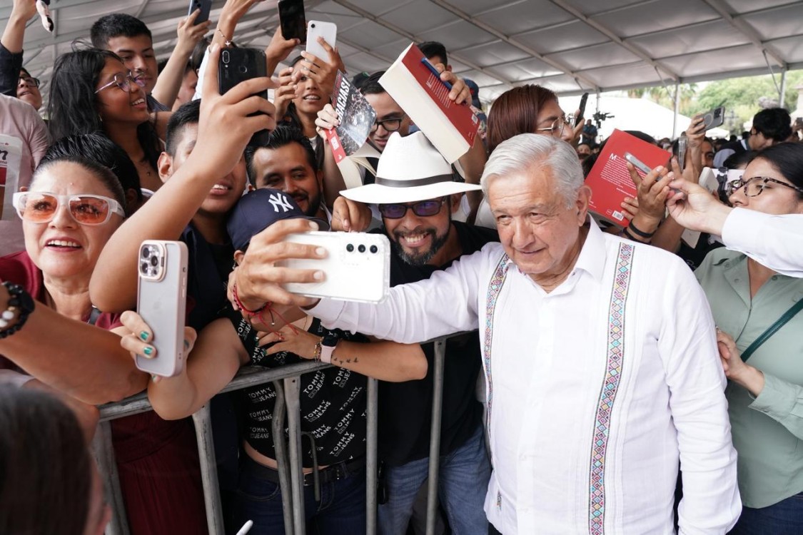 Resalta AMLO reducción de la pobreza y respalda a Sheinbaum en cierre de gira conjunta