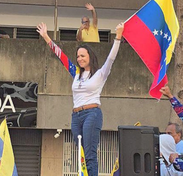 Detienen a líder opositora venezolana María Corina